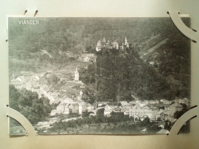 /Luxemburg/LU_Place_1900-1949_Vianden Chateau Panorama.jpg